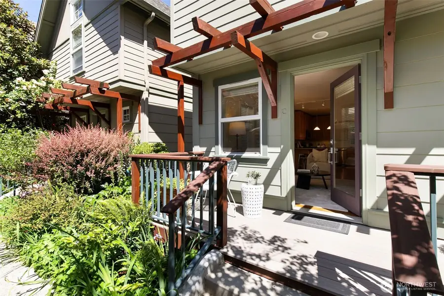 6318 5th Avenue Ne #C, Seattle, WA 98115 - #2