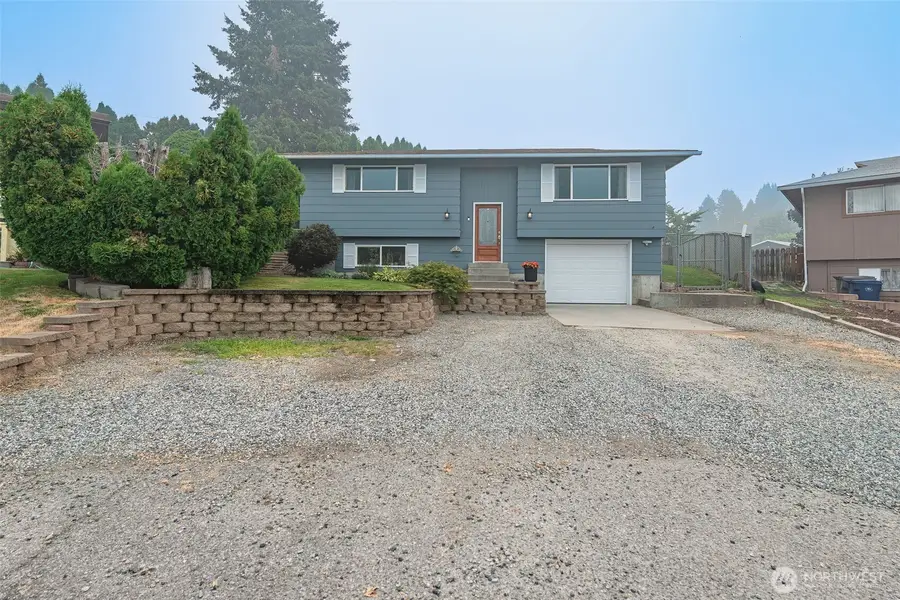 420 N Huber Court, East Wenatchee, WA 98802 - #3