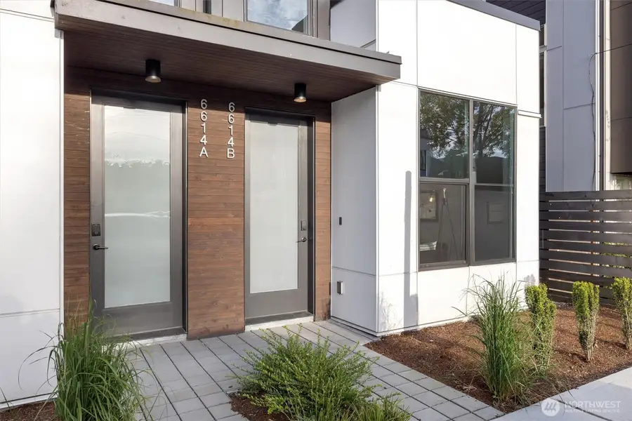 6614 Carleton Avenue S #A, Seattle, WA 98108 - #3
