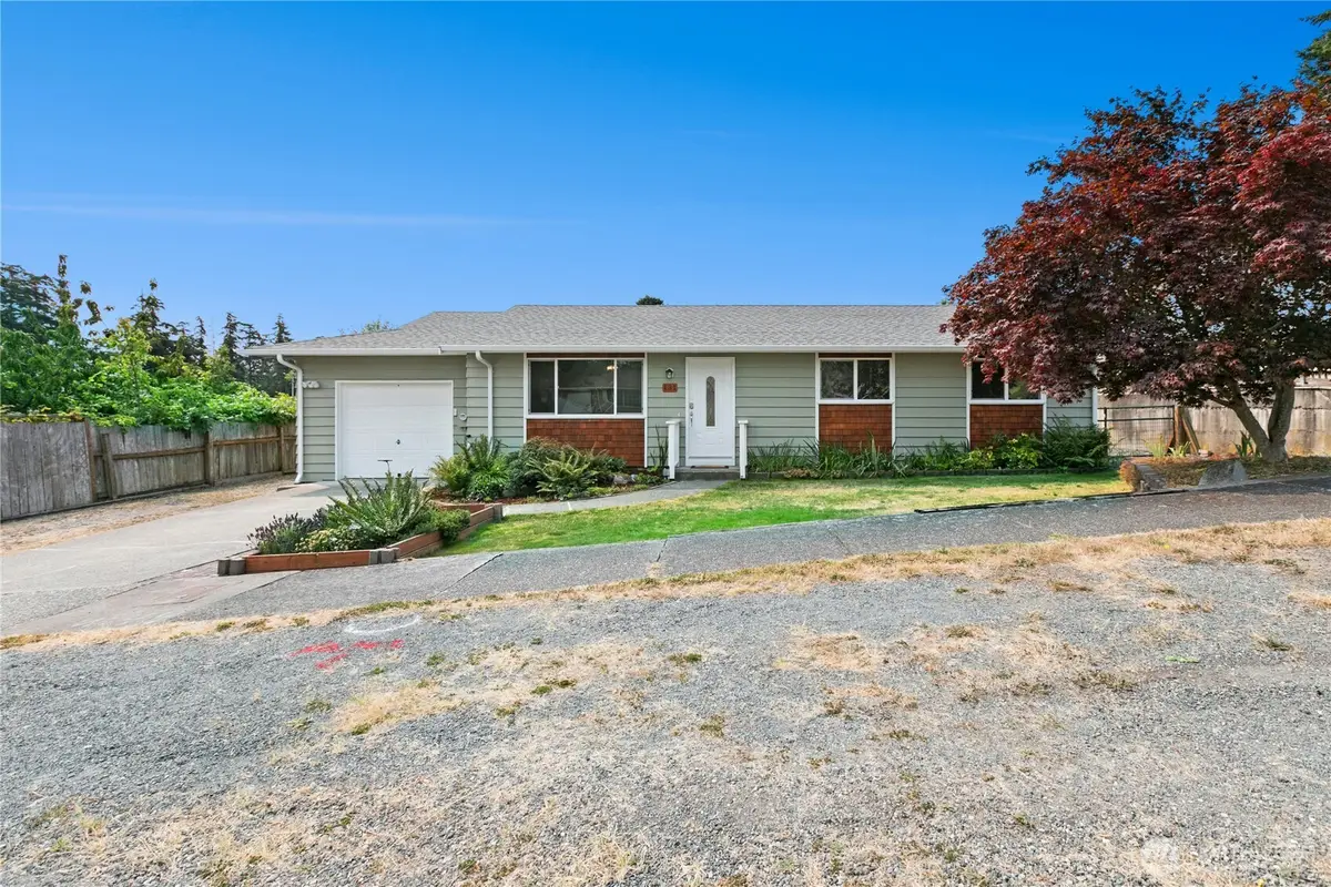 131 NW Clipper Drive, Oak Harbor, WA 98277 - #1