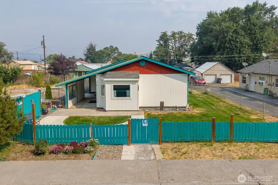 322 3rd Avenue Se, Soap Lake, WA 98854 - #2