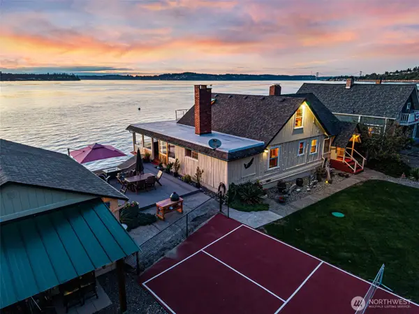 4420 Sunset Beach Road W, University Place, WA 98466