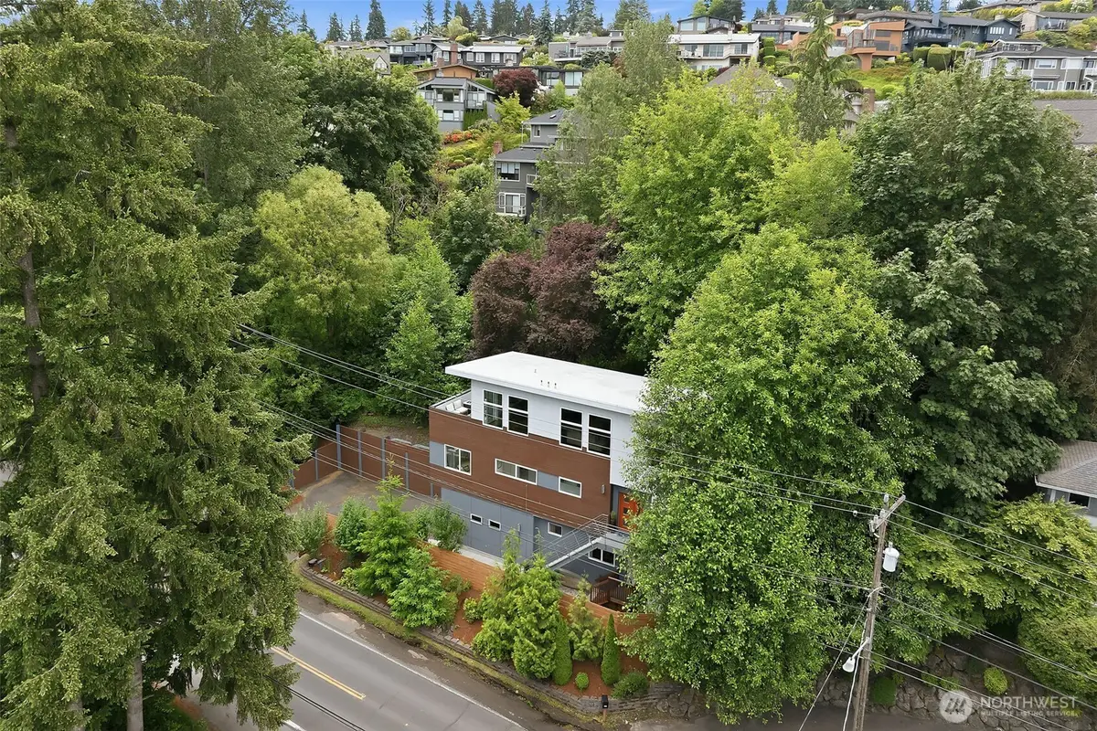9007 Sand Point Way Ne, Seattle, WA 98115 - #1