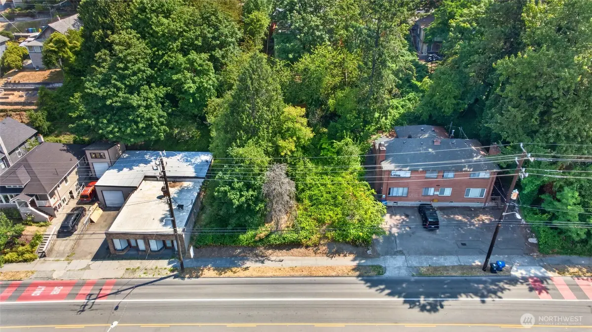 4040 Delridge Way Sw, Seattle, WA 98106 - #1
