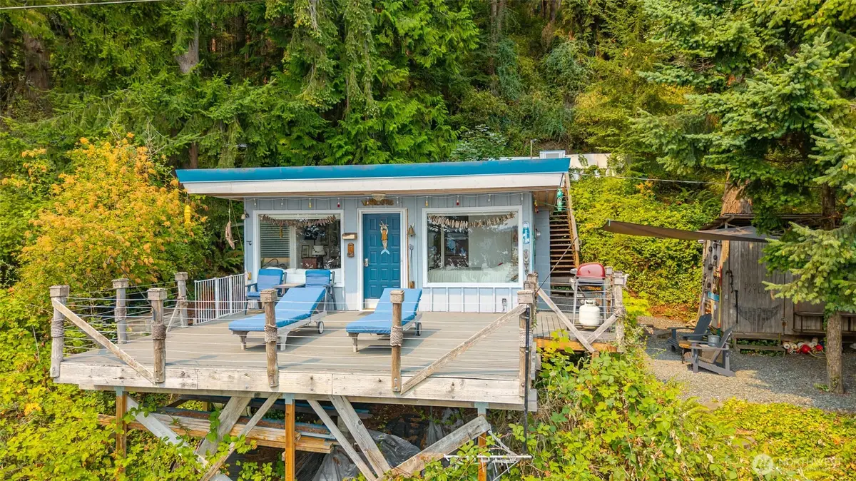 8343 Franklin Road, Clinton, WA 98236 - #1