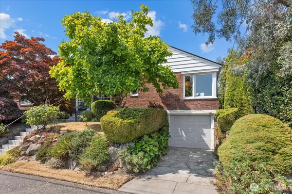 8327 24th Avenue Nw, Seattle, WA 98117