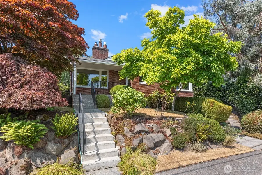 8327 24th Avenue Nw, Seattle, WA 98117 - #2