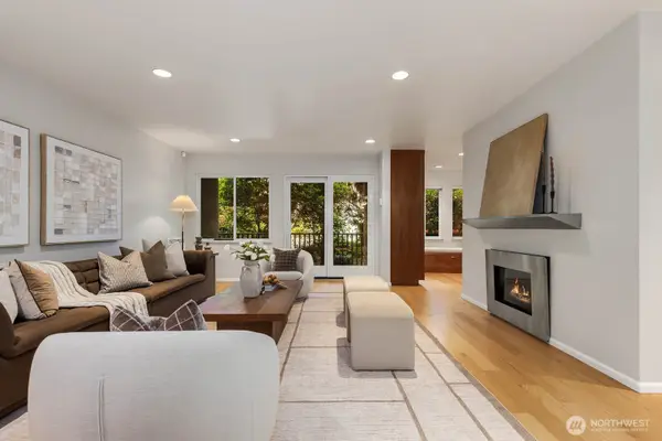 9901 NE 4th Street #1, Bellevue, WA 98004