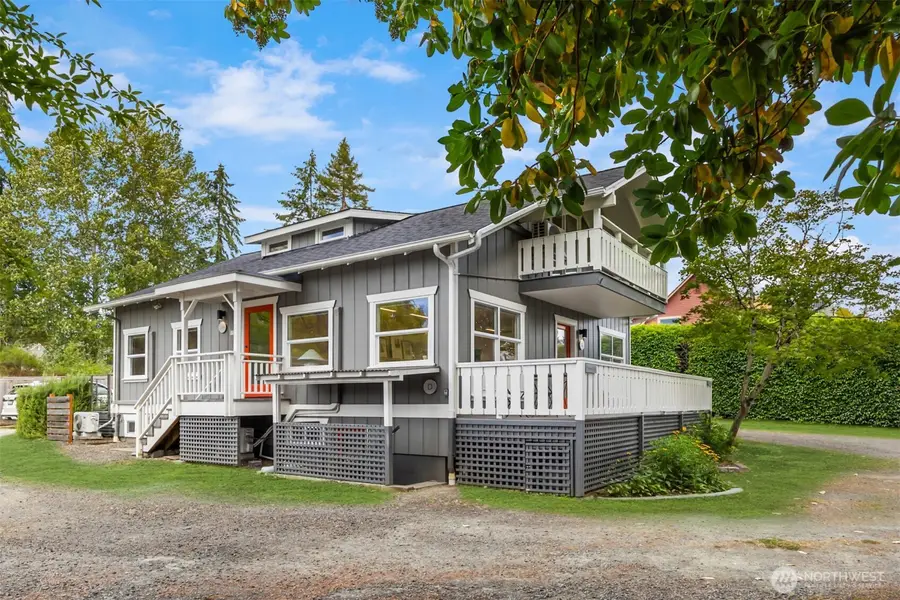 151 Finch Place Sw, Bainbridge Island, WA 98110 - #3