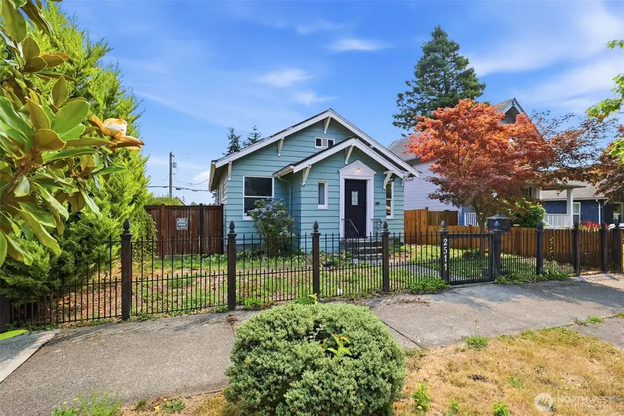 2511 Maple Street, Everett, WA 98201 - #3