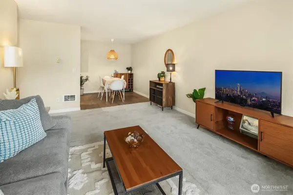 750 N 143rd Street #208, Seattle, WA 98133
