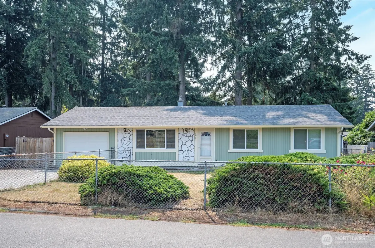 8901 Quinault Loop Ne, Olympia, WA 98516 - #1