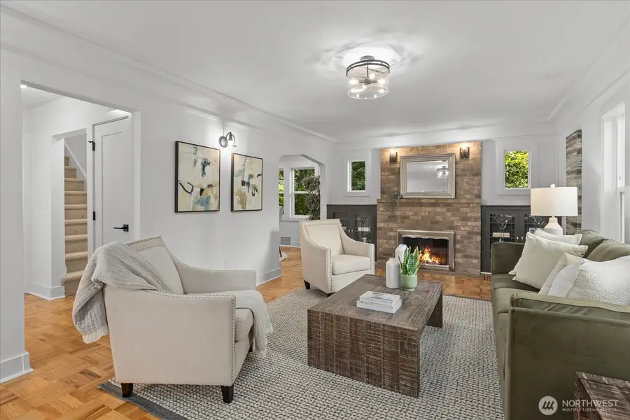 10322 Ashworth Avenue N, Seattle, WA 98133 - #2