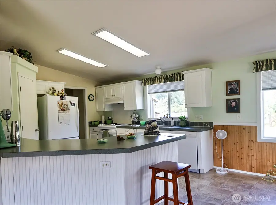 1041 W Beeville Loop Road, Matlock, WA 98560 - #2