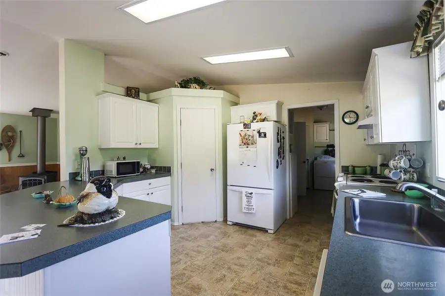 1041 W Beeville Loop Road, Matlock, WA 98560 - #3