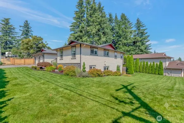 18804 64th Avenue Ne, Kenmore, WA 98028