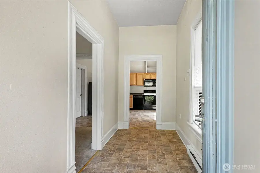 140 S Cambrian Avenue, Bremerton, WA 98312 - #3