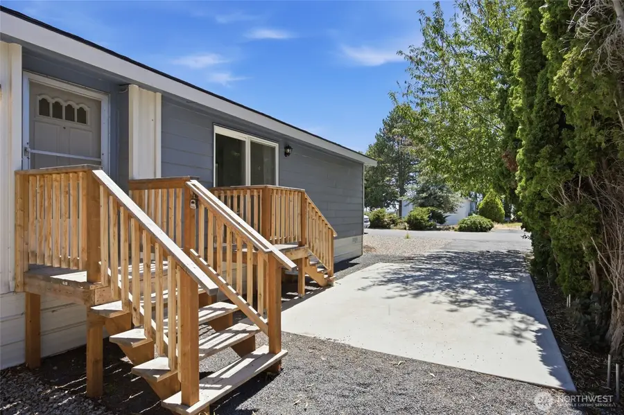 4815 Airway Drive Ne #104, Moses Lake, WA 98837 - #2
