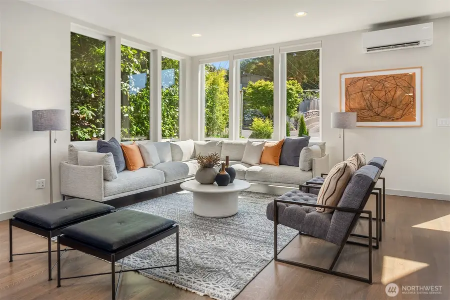 8509 Burke Avenue N, Seattle, WA 98103 - #3
