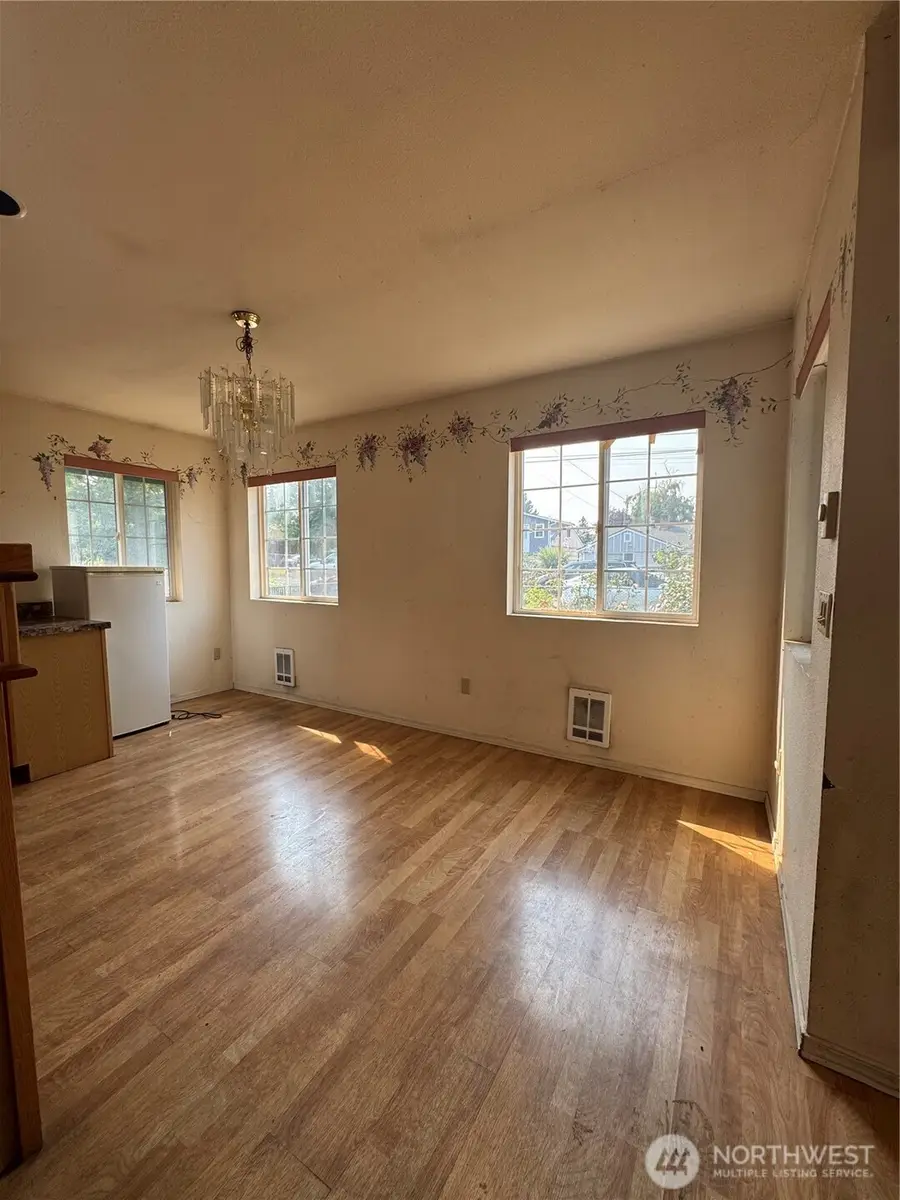 5712 S Augusta Street, Seattle, WA 98178 - #2