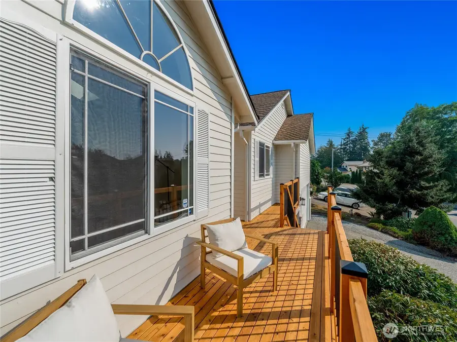 1812 Lumley Avenue, Mukilteo, WA 98275 - #2