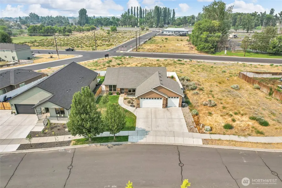 3440 W Blue Heron Lane, Moses Lake, WA 98837 - #2