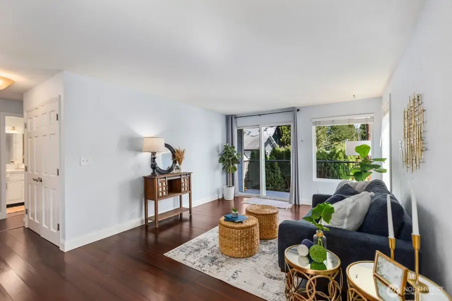 10110 Greenwood Avenue N #204, Seattle, WA 98133 - #3