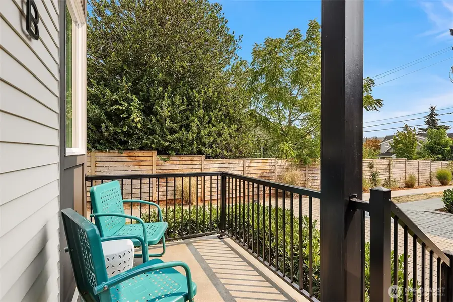 436 10th Avenue #B, Kirkland, WA 98033 - #3