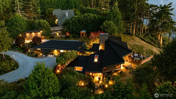 3156 Smugglers Cove Road, Greenbank, WA 98253
