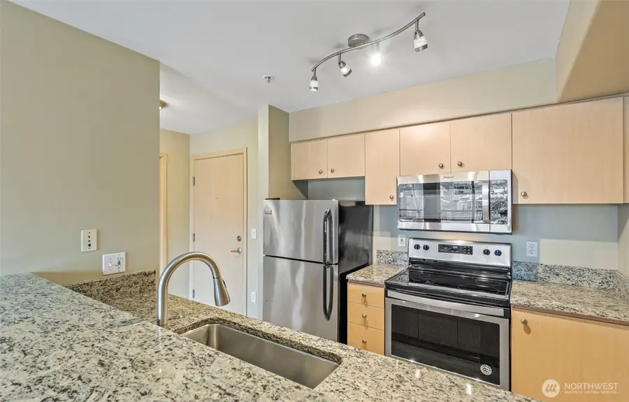 2818 Grand Ave #B502, Everett, WA 98201 - #3