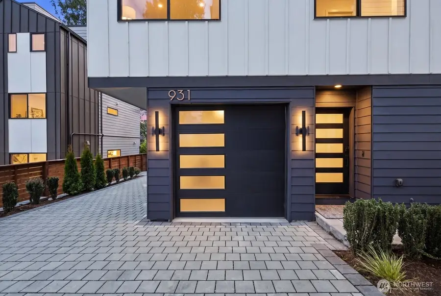 931 N 87th Street, Seattle, WA 98103 - #3