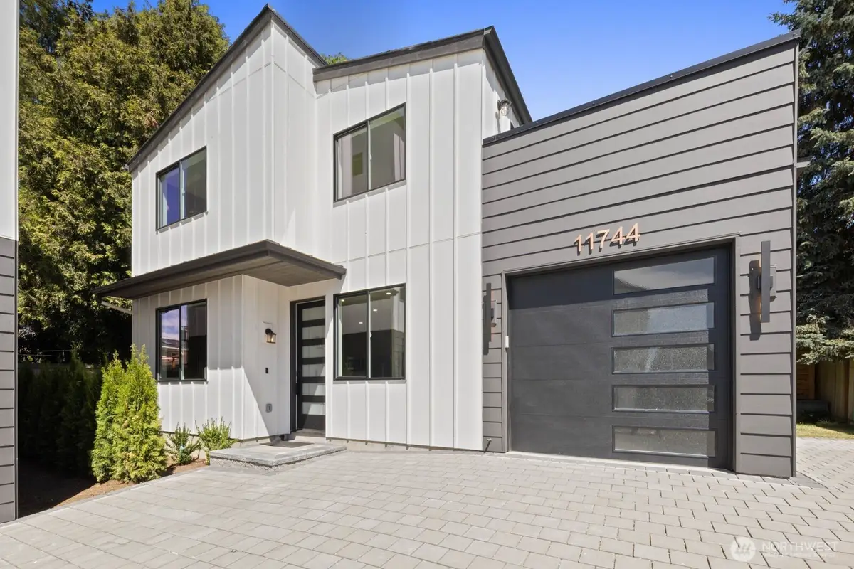 11744 Dayton Avenue N, Seattle, WA 98133 - #1