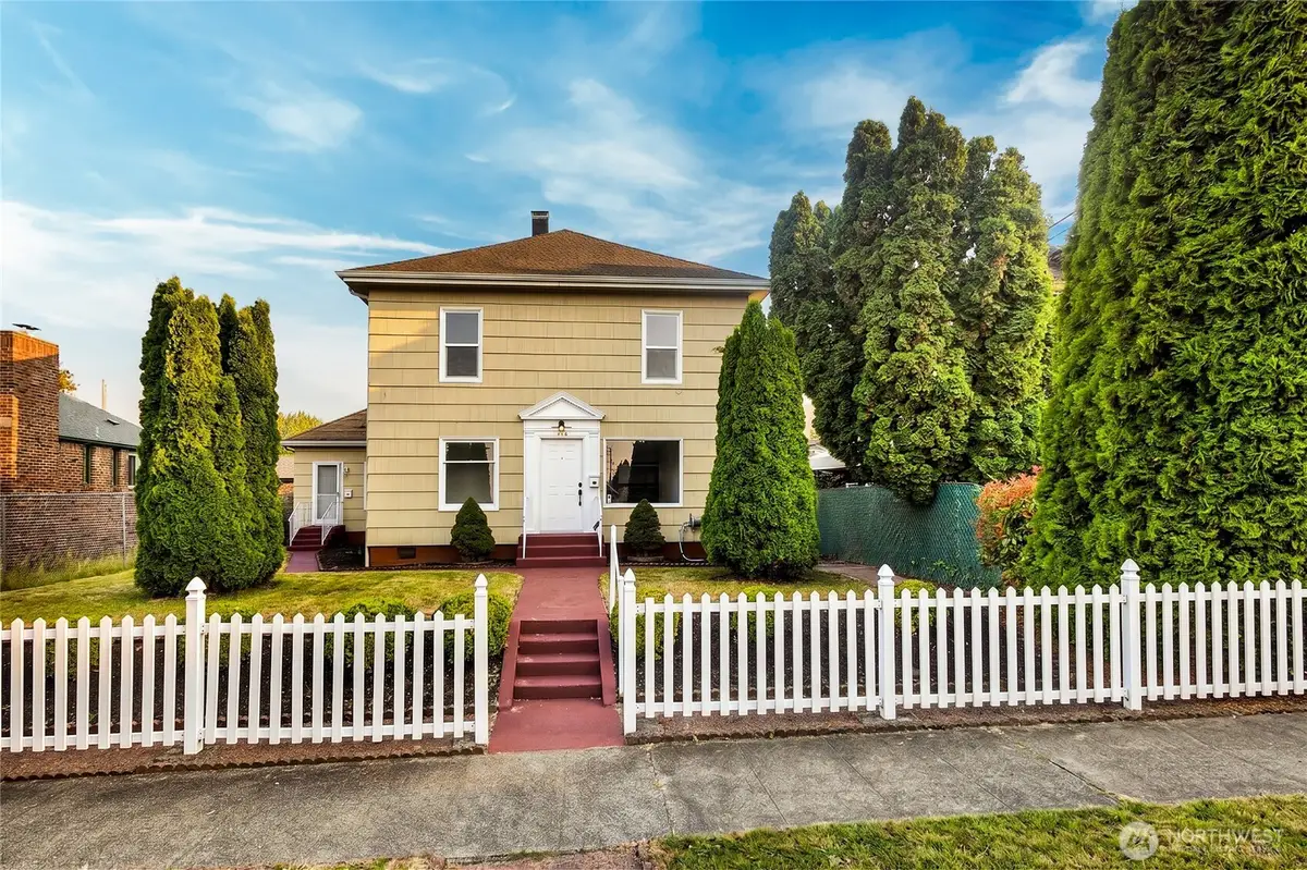 758 S 39th Street, Tacoma, WA 88418 - #1