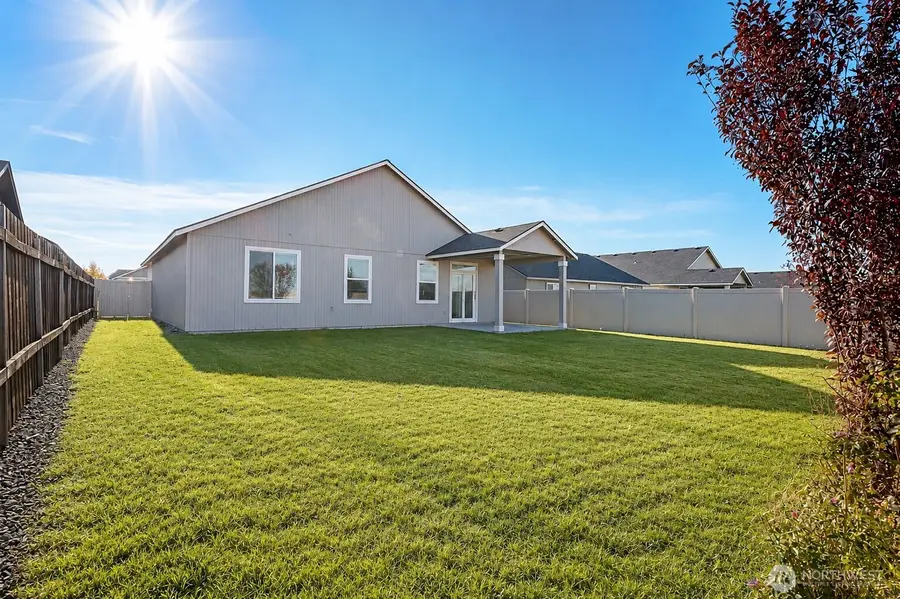 1344 E Nen Drive, Moses Lake, WA 98837 - #2
