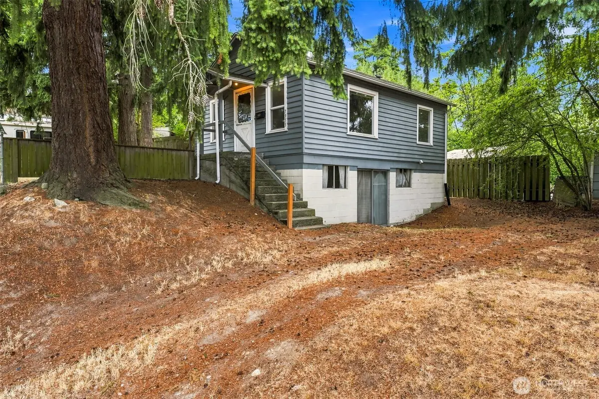 7955 29th Avenue Sw, Seattle, WA 98126 - #1