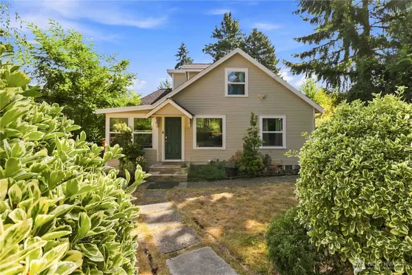14350 Corliss Avenue N, Seattle, WA 98133
