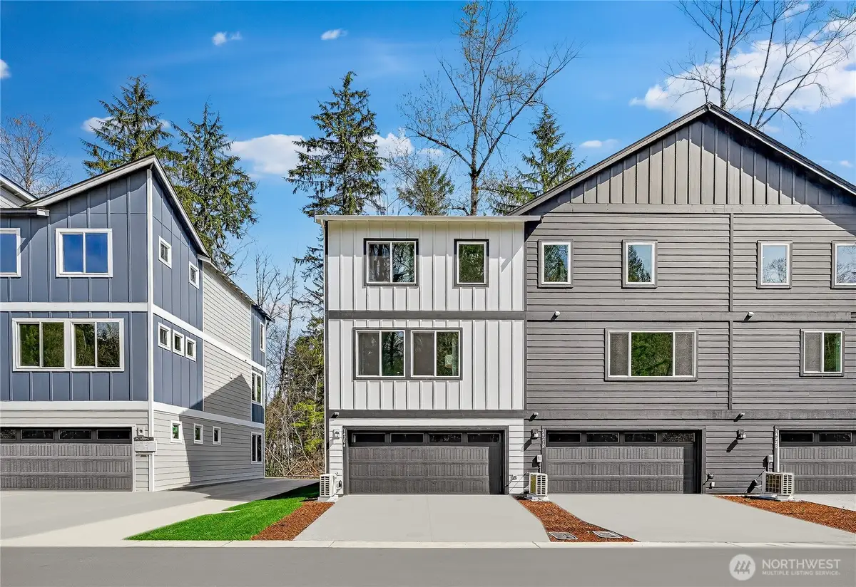 32401 Anchor Avenue Se, Black Diamond, WA 98010 - #1