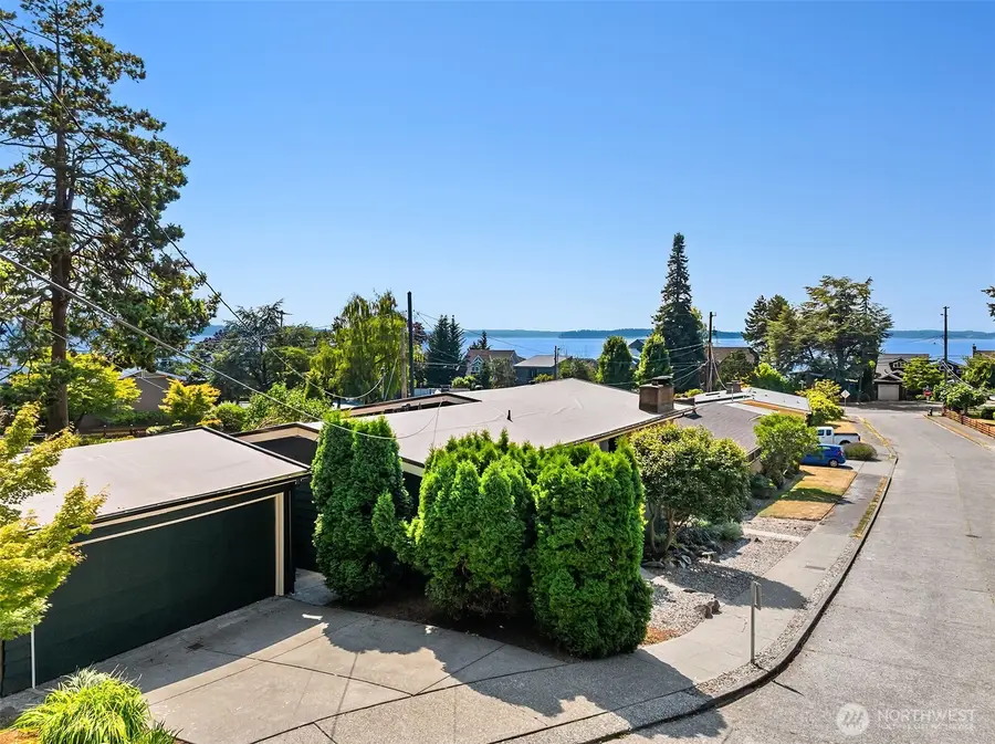 5407 SW Beach Drive Terrace, Seattle, WA 98116 - #2