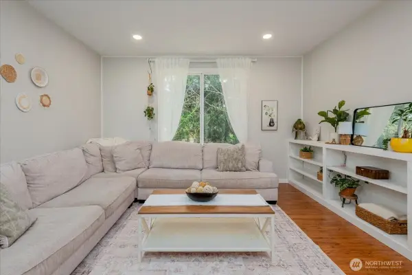 10410 Holly Drive #E, Everett, WA 98204