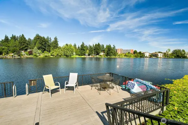 322 N 134th Street #102, Seattle, WA 98133
