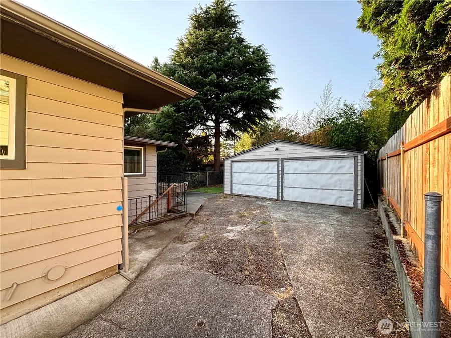 1706 N 50th Street, Seattle, WA 98103 - #3