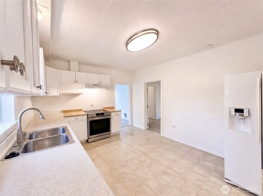 7507 Lower Ridge Road, Everett, WA 98203 - #2