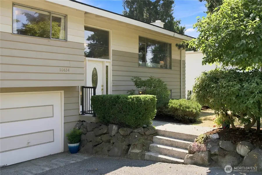 10634 32nd Avenue Sw, Seattle, WA 98146 - #3