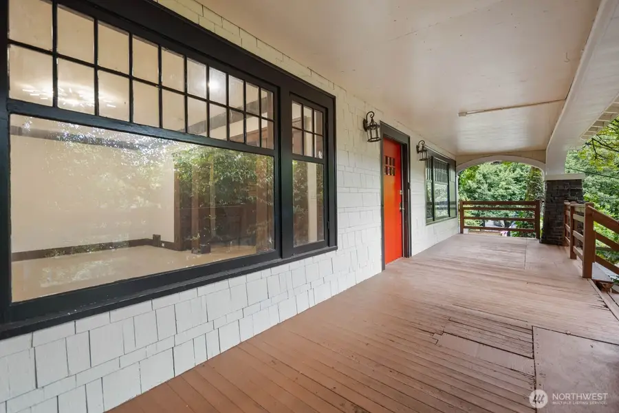 2109 Aurora Avenue N, Seattle, WA 98109 - #3