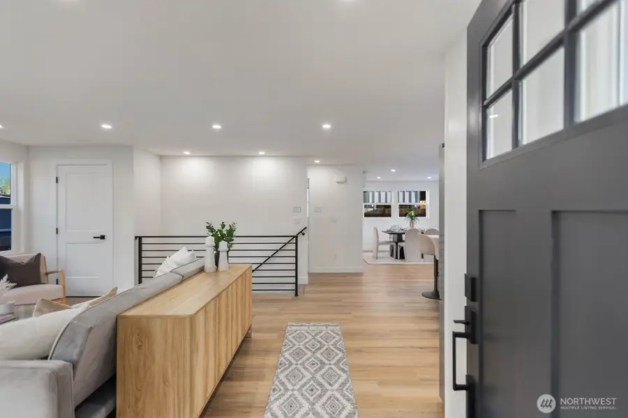 813 NE 125th Street, Seattle, WA 98125 - #2