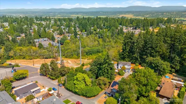 7713 Grant Drive, Everett, WA 98103