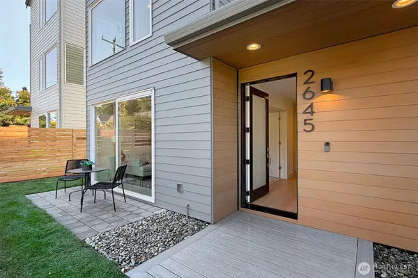 2645 Walnut Avenue Sw, Seattle, WA 98116