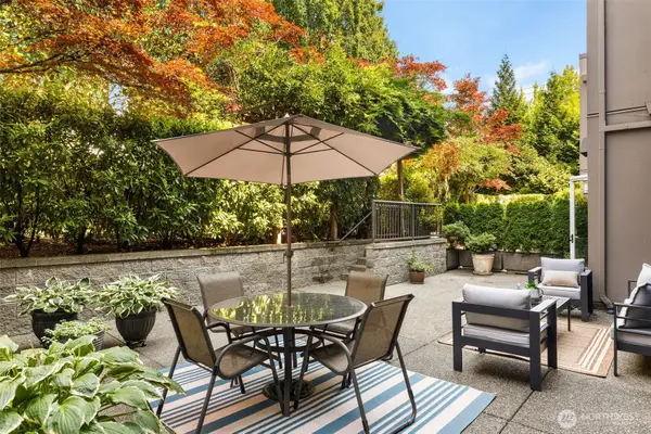 615 6th Street #107, Kirkland, WA 98033