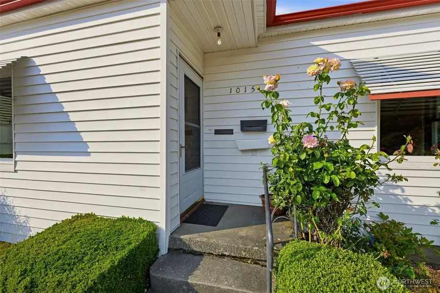 1015 N Sheridan Avenue, Tacoma, WA 98403 - #2