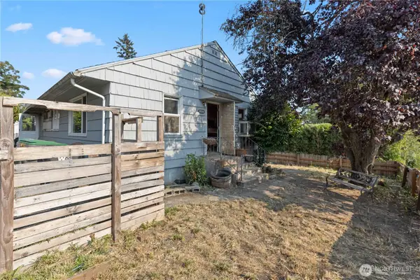 1530 N Wycoff Avenue, Bremerton, WA 98312